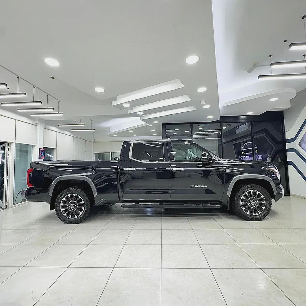 2023 Toyota Tundra Limited-3-3