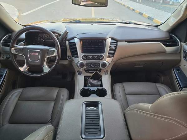 جي ام سي يوكن 2016 مواصفات خليجية SLT بحالة جيدة