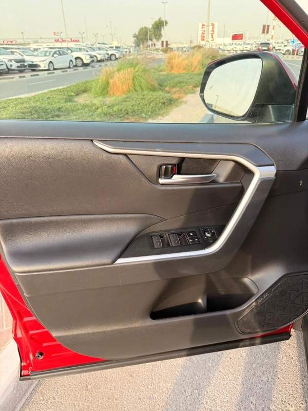 Toyota RAV4 XLE 2.5L AWD Full option 2023