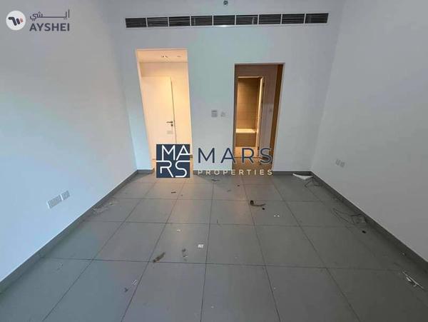 Big layout | Spacious | Ready to move