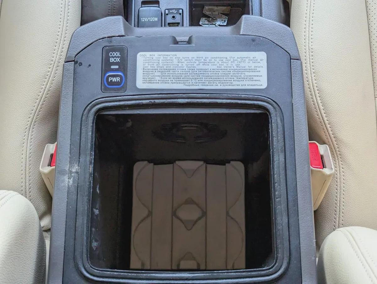 TOYOTA PRADO 2015 GCC V4 2.7L IN EXCELLENT CONDITION-7-7