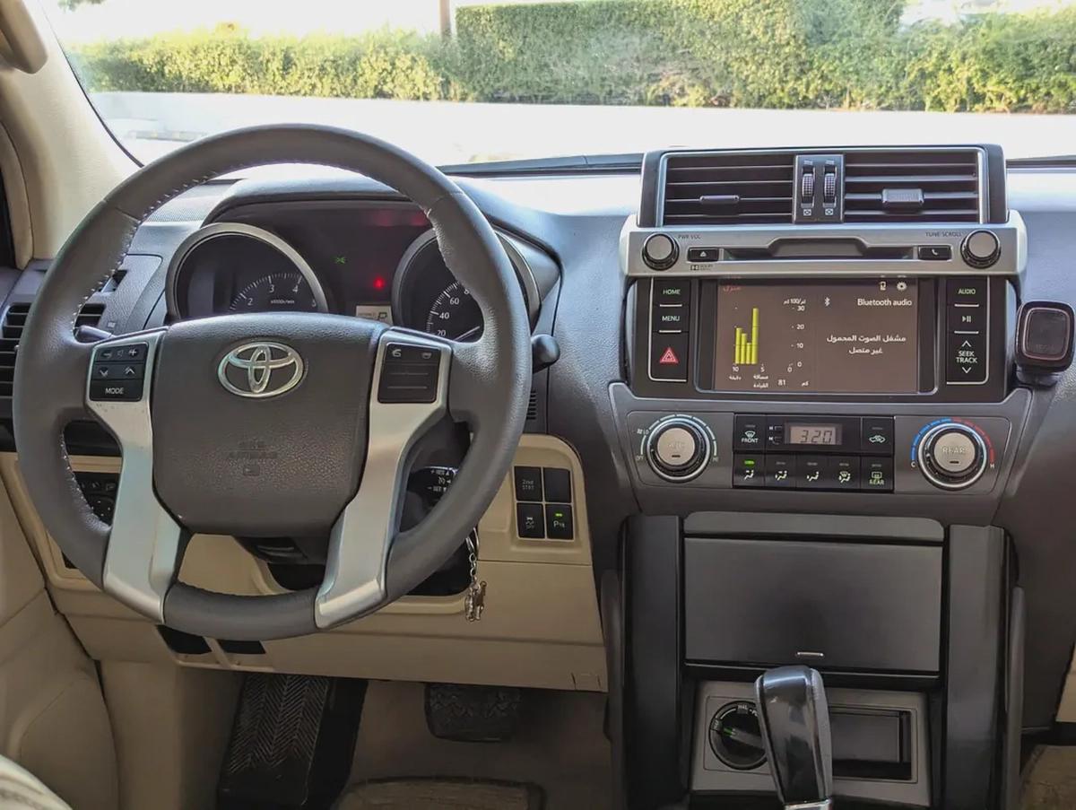 TOYOTA PRADO 2015 GCC V4 2.7L IN EXCELLENT CONDITION-8-8