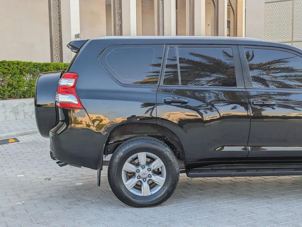 TOYOTA PRADO 2015 GCC V4 2.7L IN EXCELLENT CONDITION-10-10