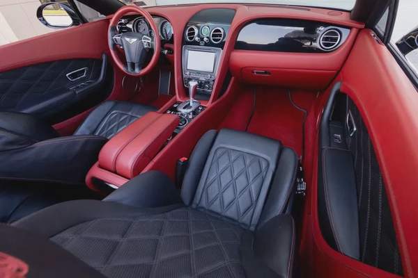 Bentley Continental GT 2013