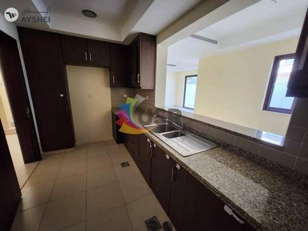 AVAILABLE VILLA 3BR W/ MAID'S ROOM FOR FAMILY 170K