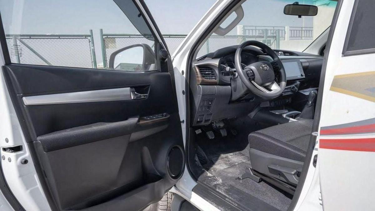 Toyota Hilux SR 2.7L-6-6
