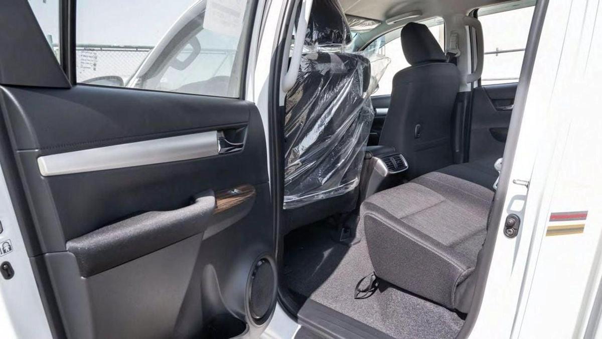 Toyota Hilux SR 2.7L-8-8