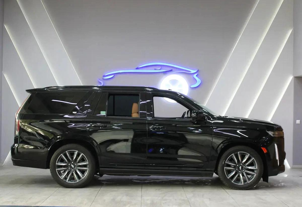 2023 Cadillac Escalade sport platinum-10-10