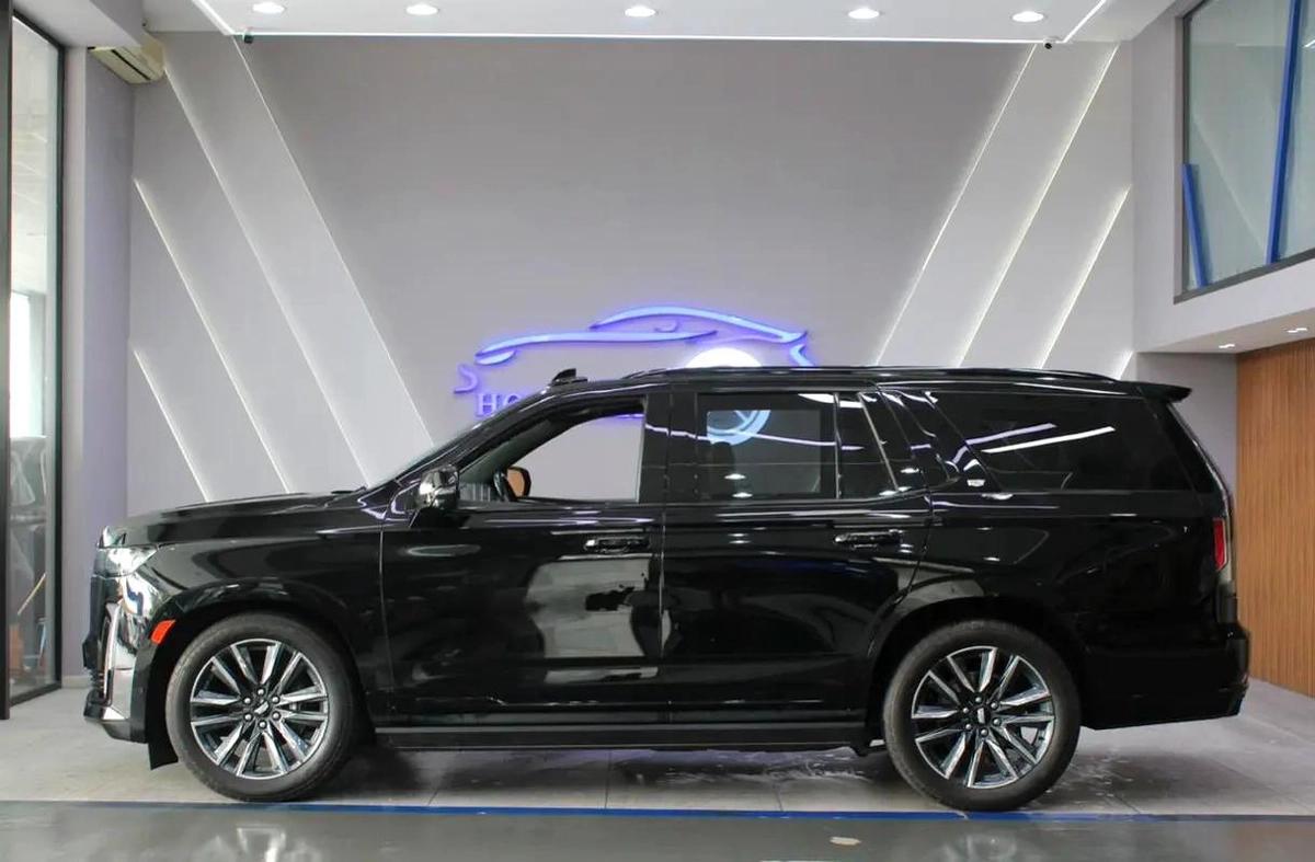 2023 Cadillac Escalade sport platinum-2-2