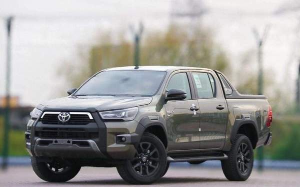 Toyota Hilux TOYOTA HILUX ADVENTURE PETROL 4.0L