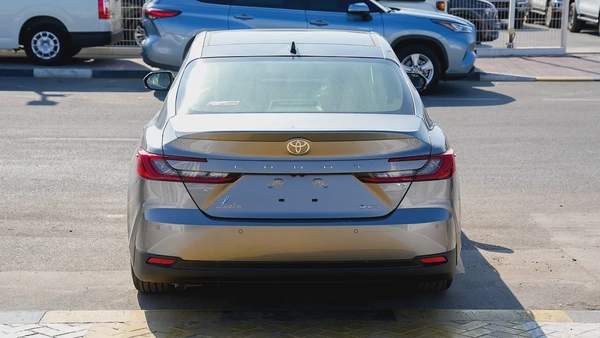TOYOTA CAMRY LUMIER 2.5L HYBRID FULL OPTION MODEL 2025