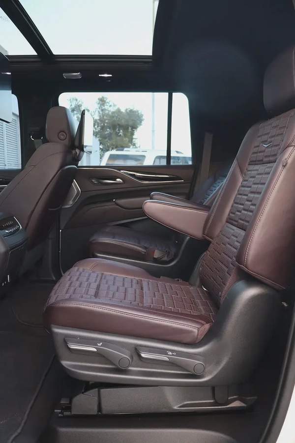 Cadillac Escalade ESV Platinum - 2021 - GCC Specs - Original Paint