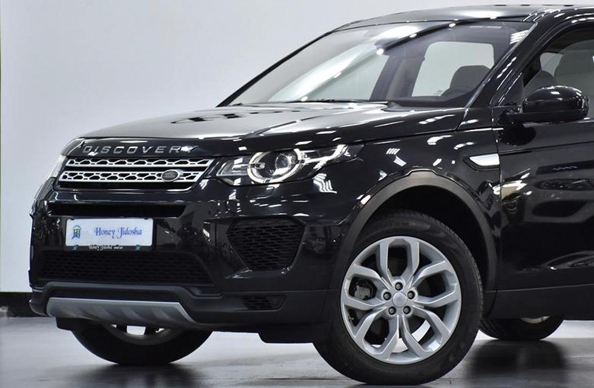 EXCELLENT DEAL for our Land Rover Discovery Sport HSE ( 2018 Model ) in Black Color GCC Specs-11-11