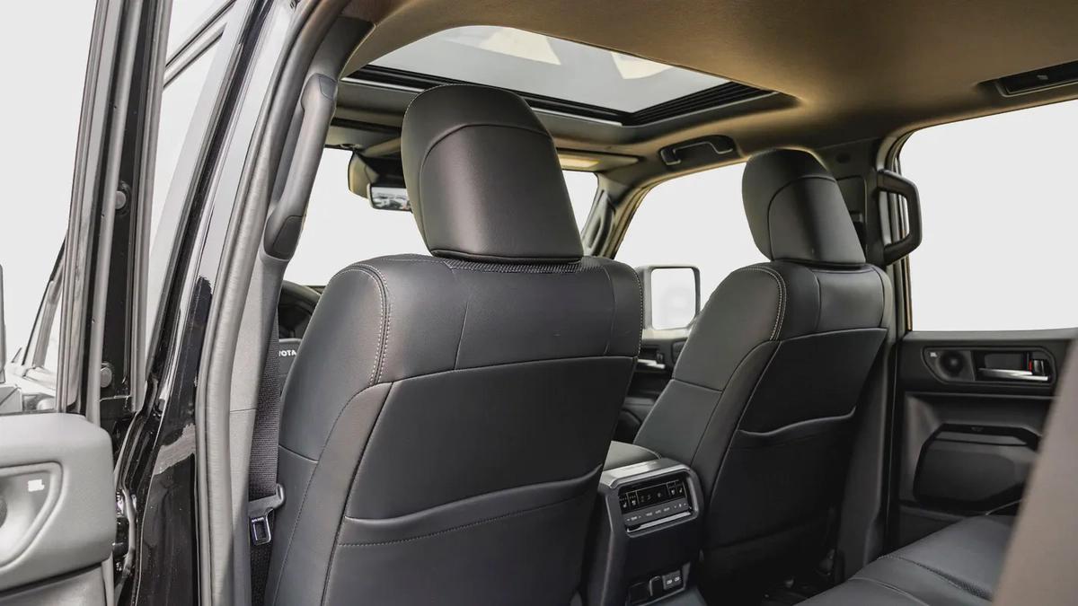 Toyota Prado VX 2026 - 2.8 Diesel European Specs - Brand New-6-6