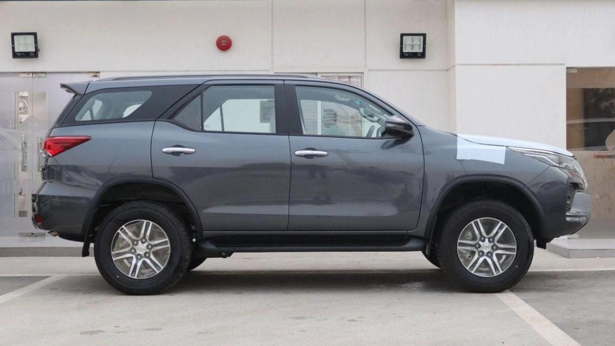 Toyota Fortuner FORTUNER 4.0L V6 PETROL-4-4