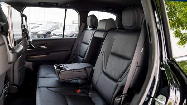 Toyota Land Cruiser LC300 VXR 3.5L PETROL TWIN TURPO MY2025