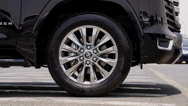 Toyota Land Cruiser LC300 VXR 3.5L PETROL TWIN TURPO MY2025