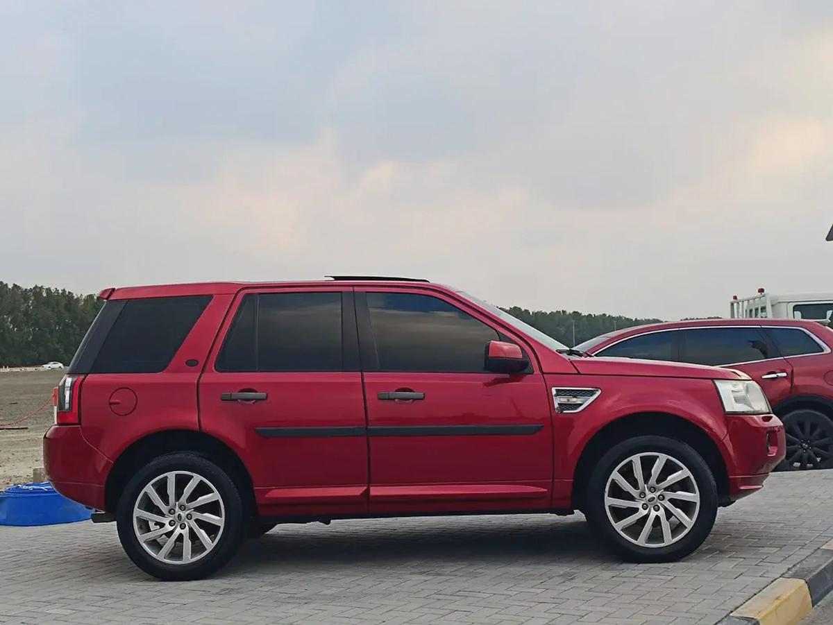 Land Rover LR2 HSE 2012 - GCC Specs - Well Maintained-4-4
