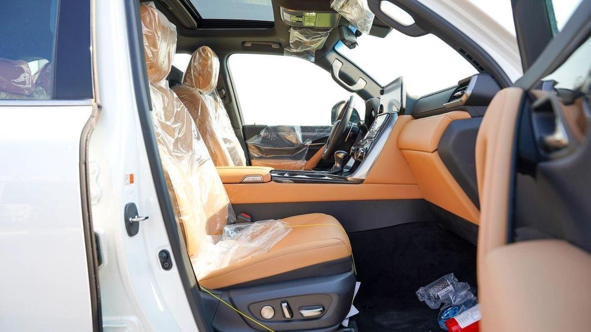 Lexus LX600 Signature 3.5L-9-9