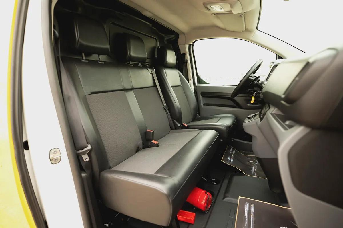 Peugeot Expert | Delivery Van | Automatic Diesel | GCC Specs | Ref#P01949-9-9