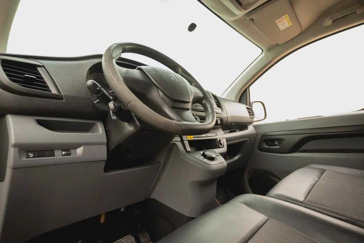Peugeot Expert | Delivery Van | Automatic Diesel | GCC Specs | Ref#P01949-10-10