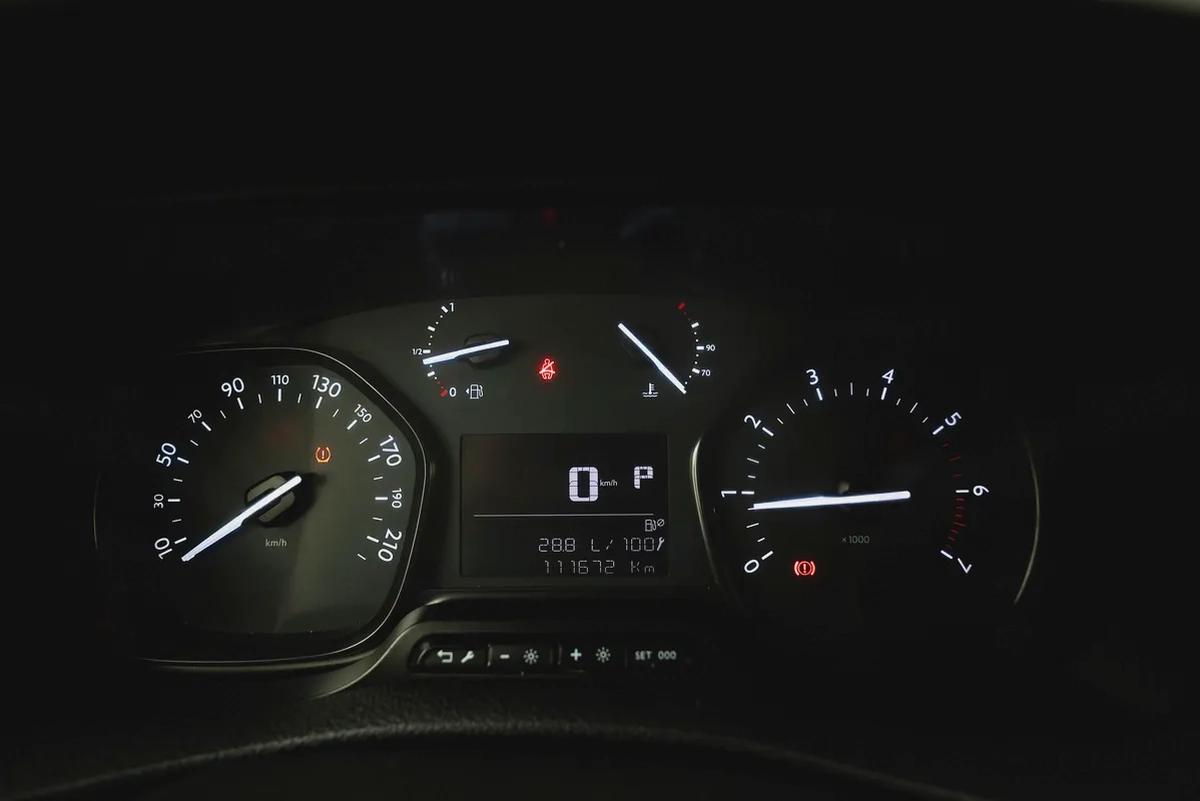 Peugeot Expert | Delivery Van | Automatic Diesel | GCC Specs | Ref#P01949-11-11