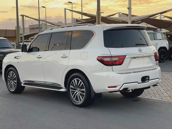 Nissan Patrol LE Platinum 2013 - GCC Specs