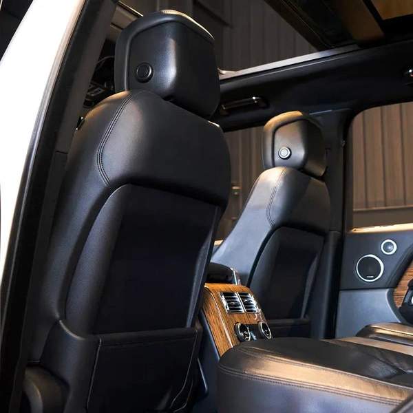AED 2,682 pm • 0% Downpayment • Range Rover Vogue Supercharged • 1 Year Warranty