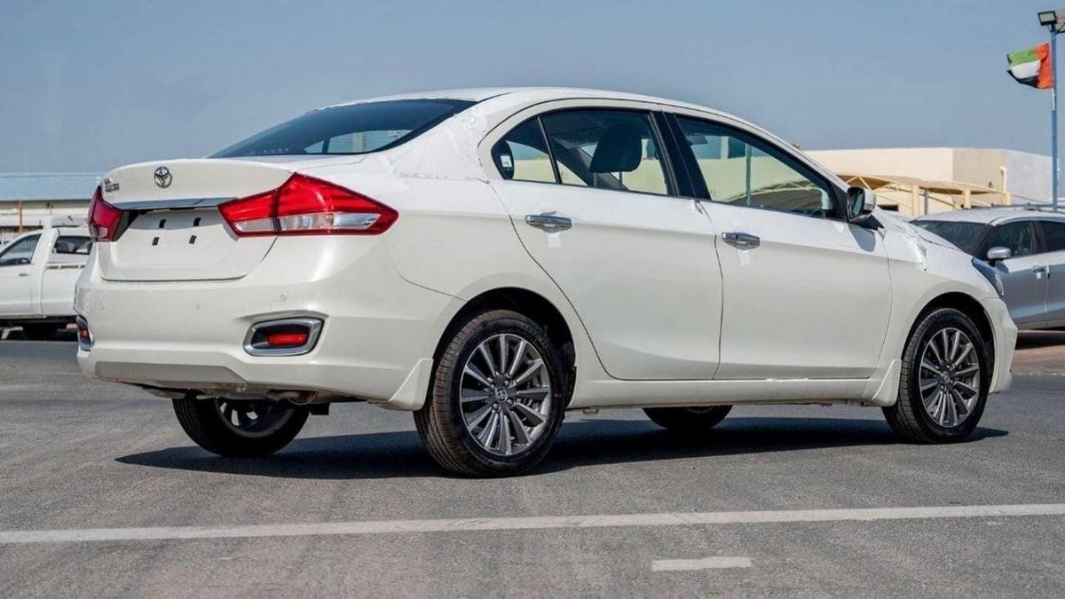 Toyota Belta 1.5P AT MY2023 – WHITE-3-3