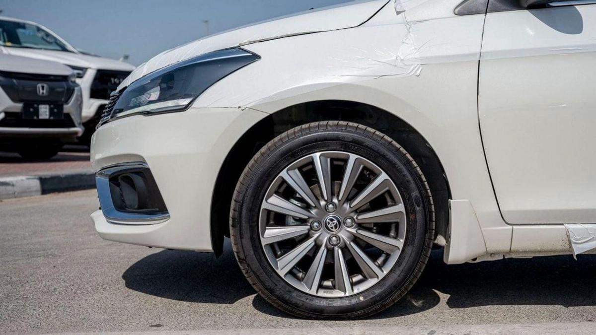 Toyota Belta 1.5P AT MY2023 – WHITE-7-7