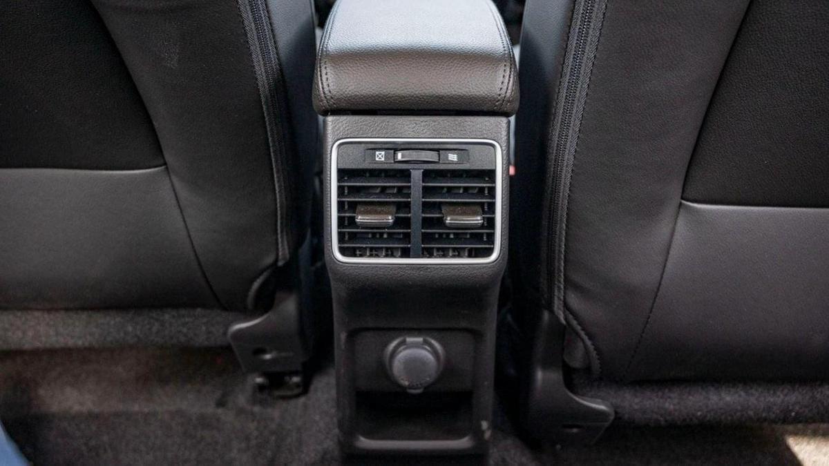 Toyota Belta 1.5P AT MY2023 – WHITE-12-12
