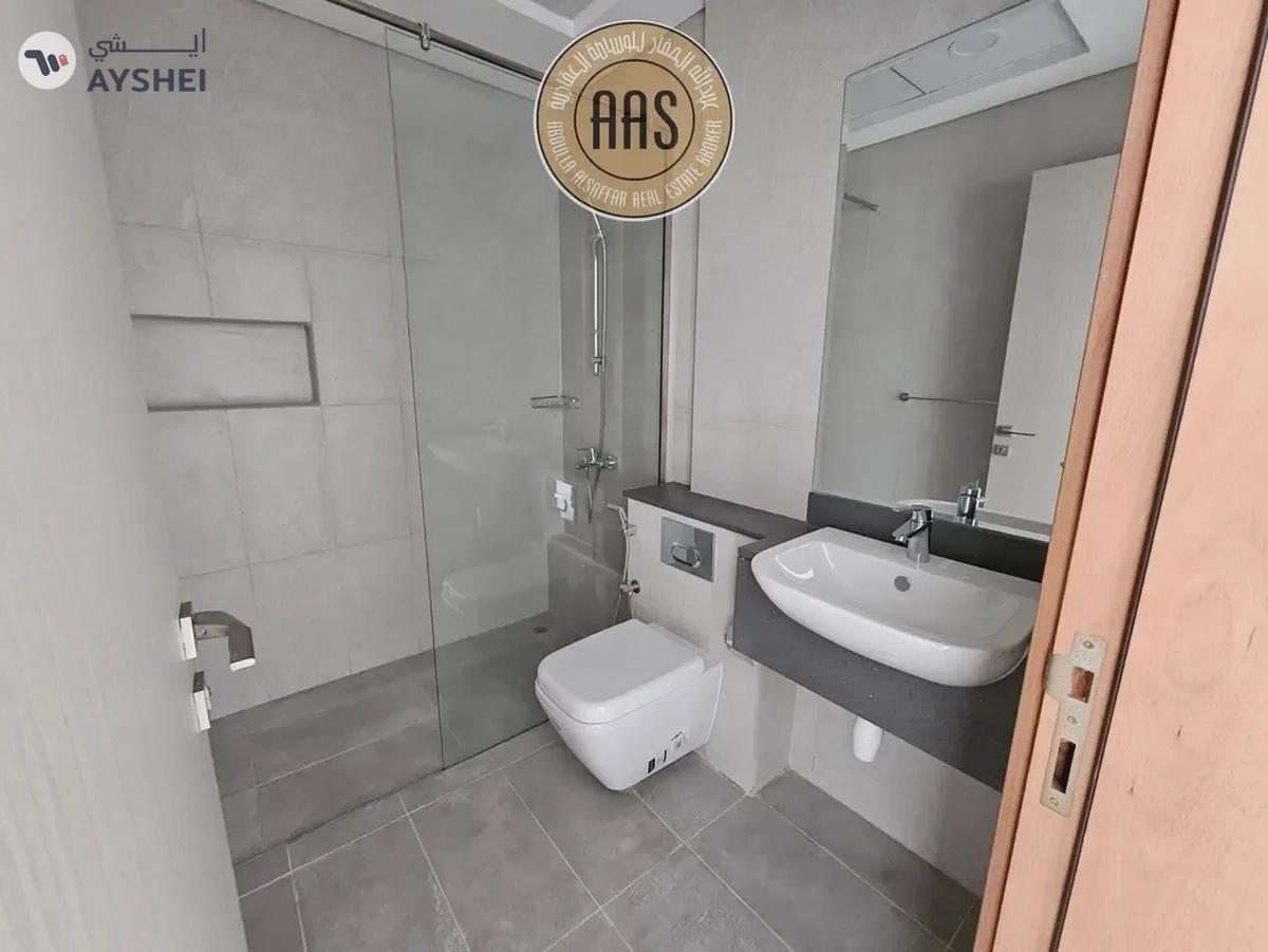 One Month Free Spacious One Bedroom Apartment with All Amenities-6-6