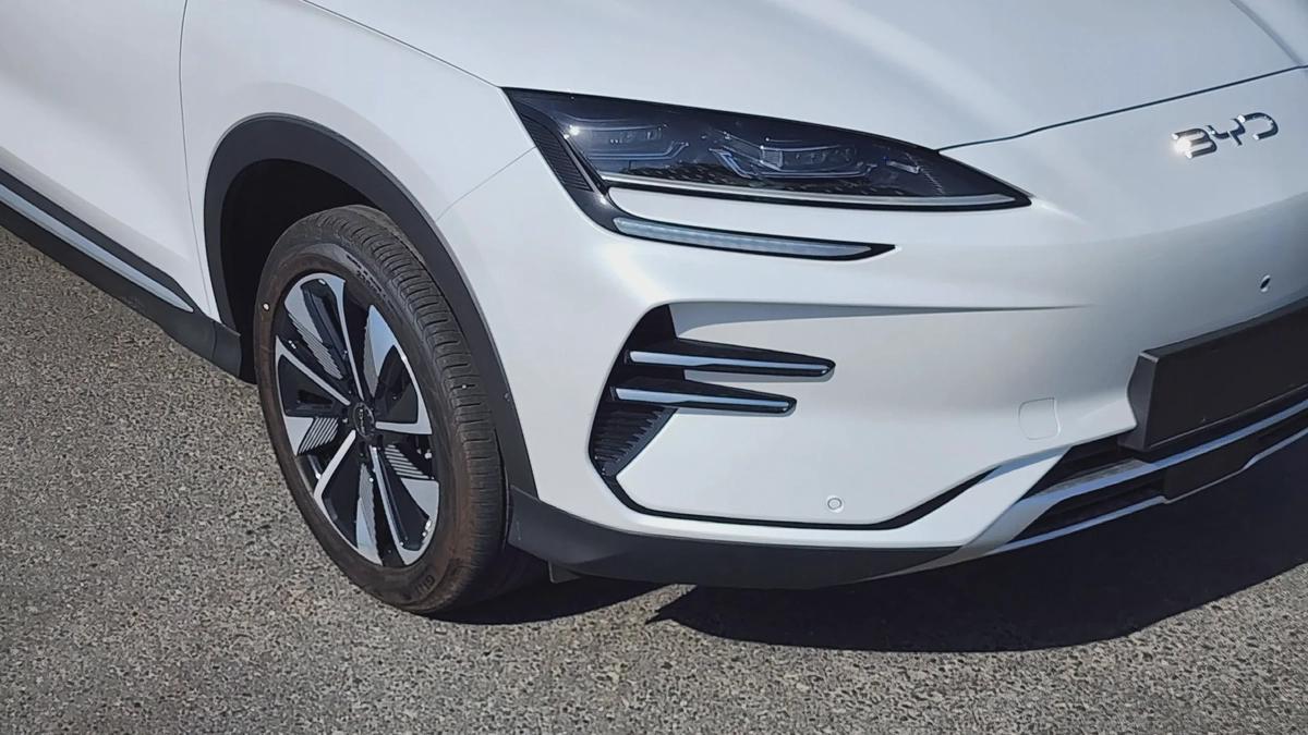 BYD Song Plus Champion (White Brown)-1-1