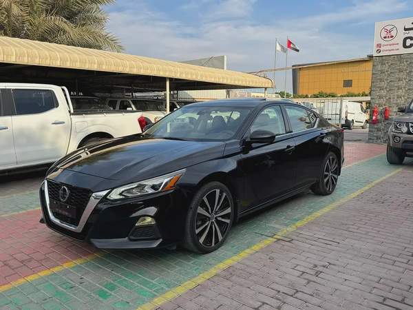 NISSAN ALTIMA SR