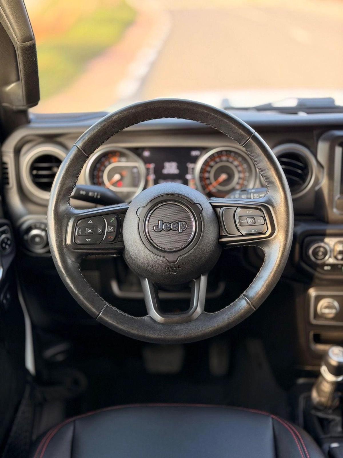 Jeep Wrangler Sport 3.6L A/T (5 Seater)-6-6