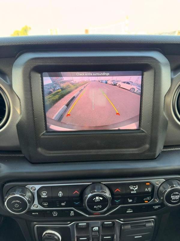 Jeep Wrangler Sport 3.6L A/T (5 Seater)