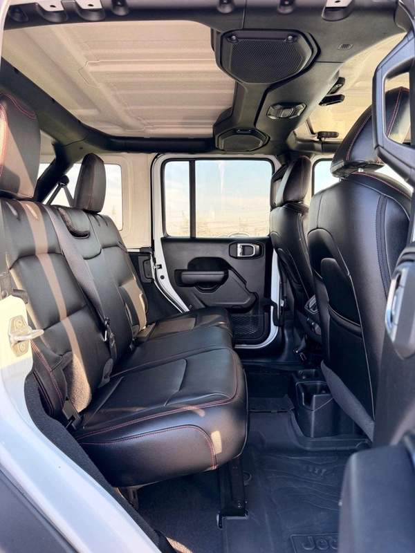 Jeep Wrangler Sport 3.6L A/T (5 Seater)