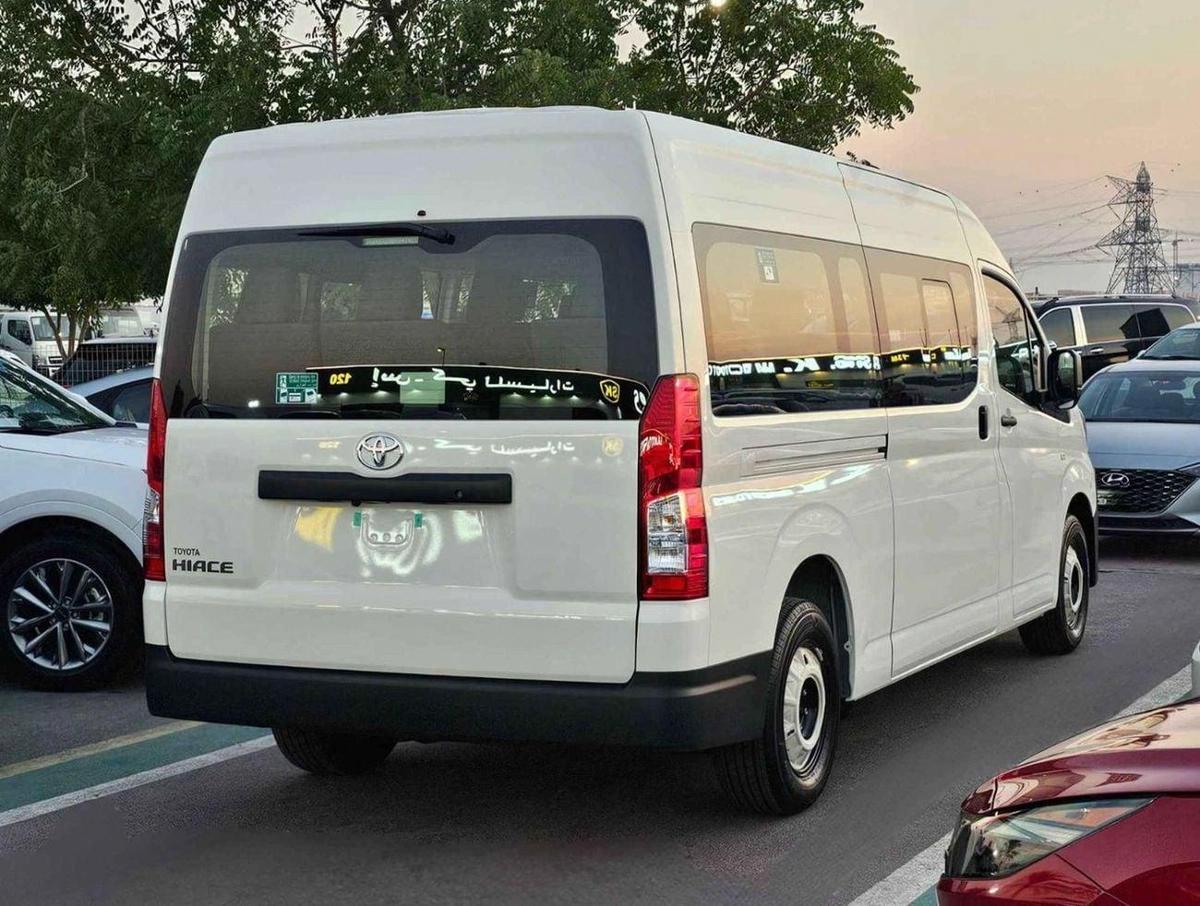 Toyota Hiace DX PASSENGER | 3.5L V6 AUTOMATIC | DUAL HEATER | DVD CAMERA (CODE # HR3ADA-5-5