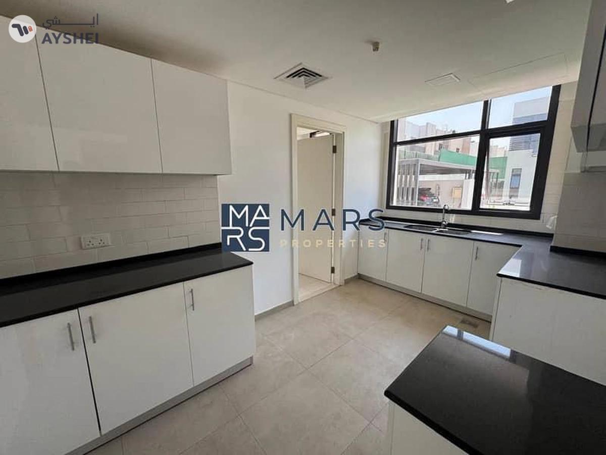 Step Into Style – Sleek & Serene Home!-8-8