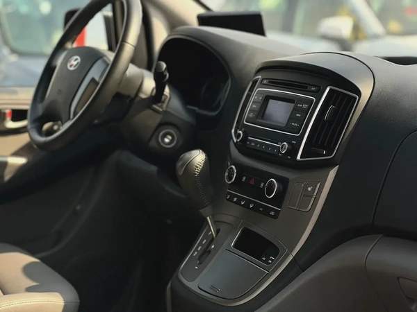 2021 | Hyundai H1 | Van | Automatic | Diesel | Korean Specs | Ref#832