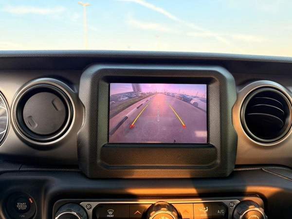 Jeep Wrangler Unlimited Willys 3.6L A/T