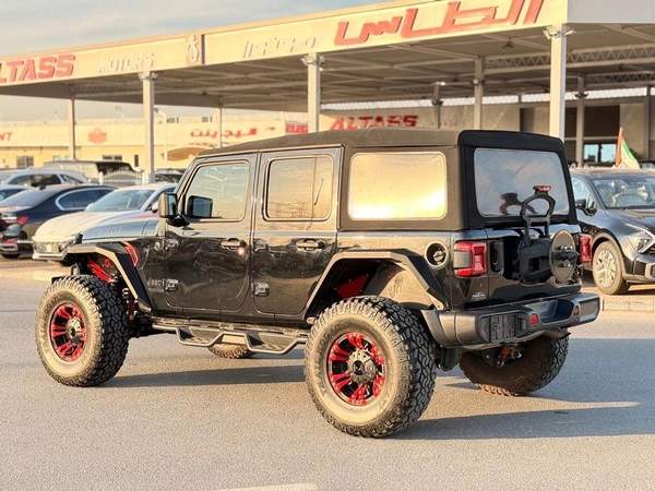 Jeep Wrangler Unlimited Willys 3.6L A/T