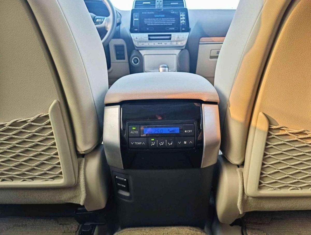 Toyota Prado PADO VXR/ 4.0 V6/ SUNROOF/ ELECTRIC LEATHER SEATS/ LOW MILEAGE/ EXPORT ONLY-17-17