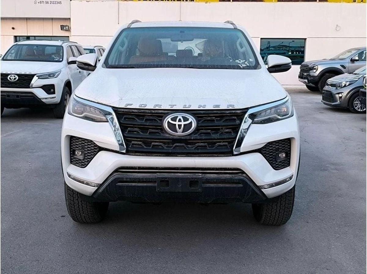 Toyota Fortuner FORTUNER SR5 2.7L AT FULL OPTION PETROL 2024-1-1