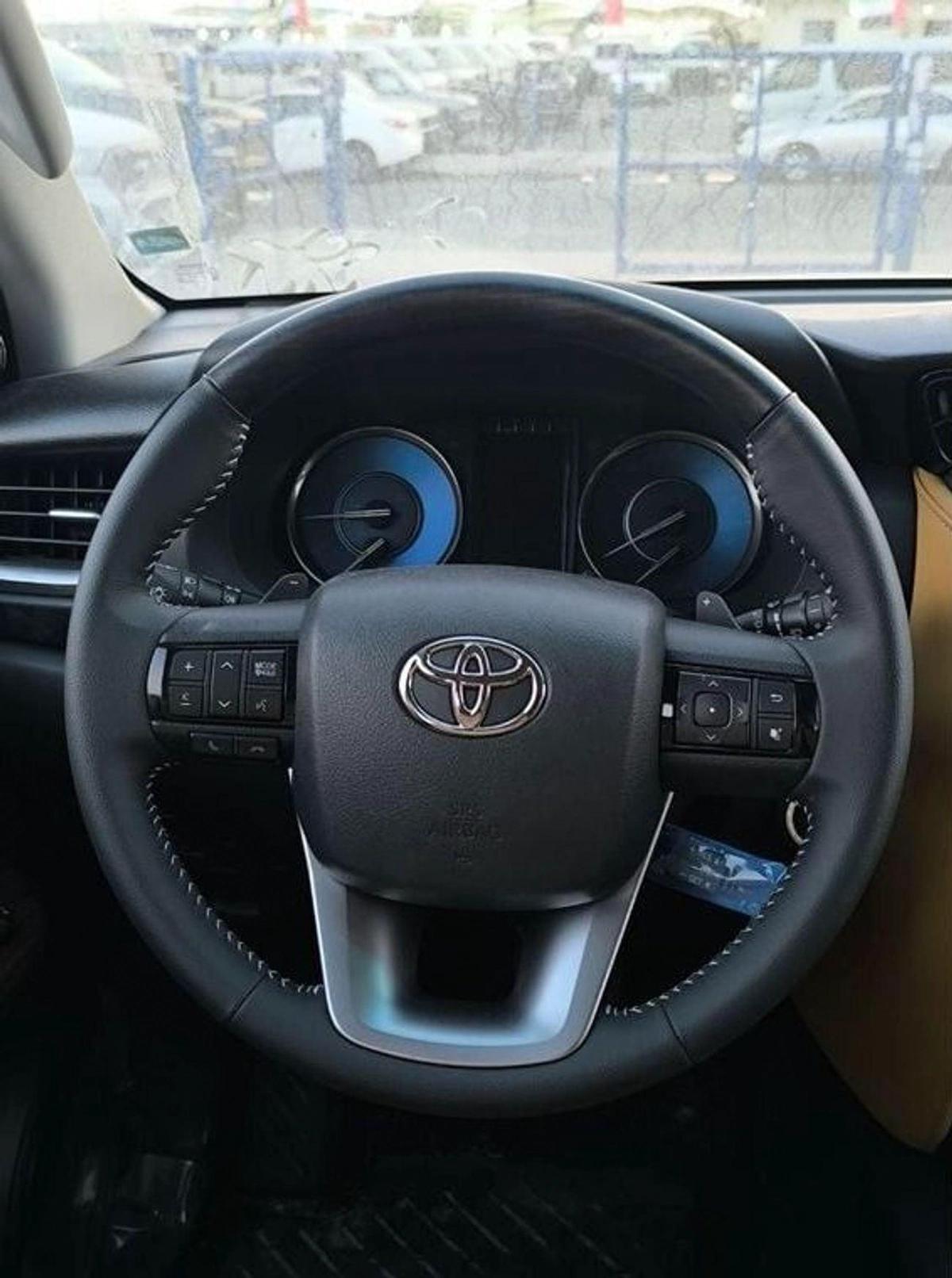 Toyota Fortuner FORTUNER SR5 2.7L AT FULL OPTION PETROL 2024-9-9