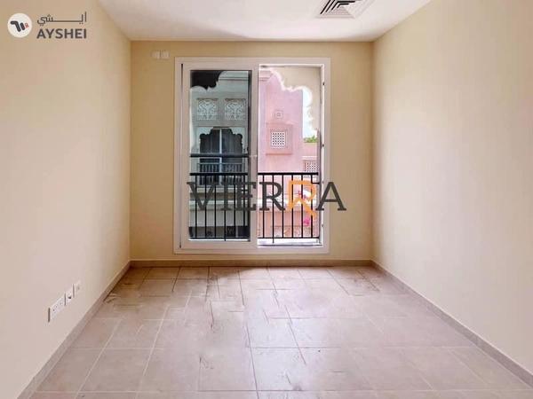 Landscape Garden l Single Row l Traditional Villa