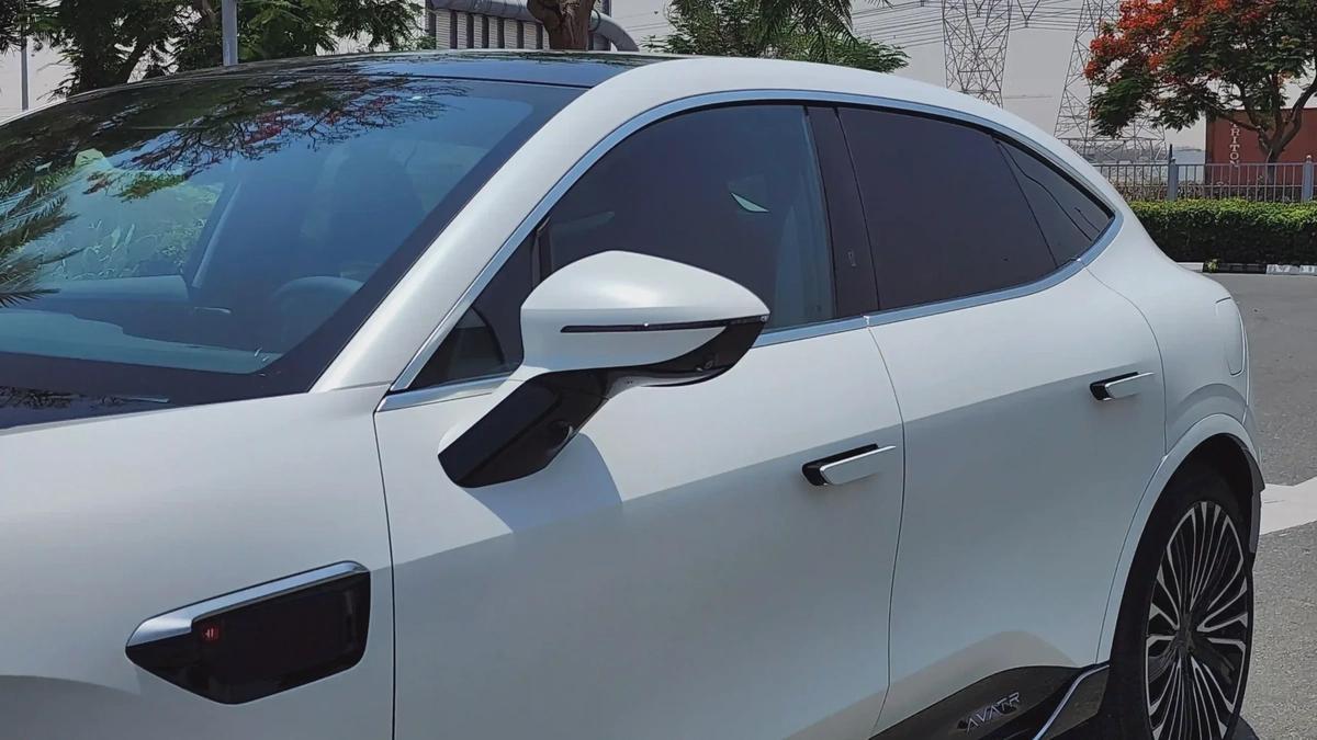AVATR 11 SPORT VIP 4-Seat (Matte White)-5-5