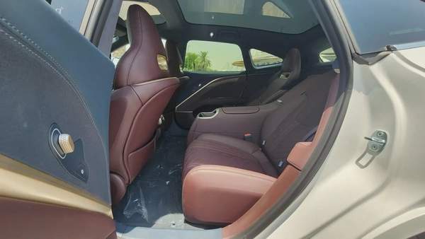 AVATR 11 SPORT VIP 4-Seat (Matte White)