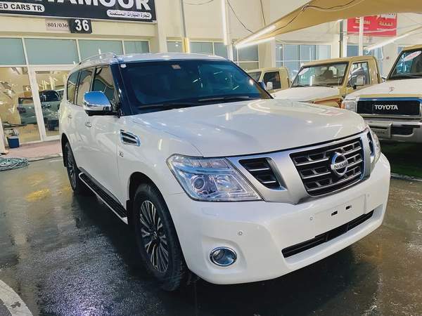 Km only Nissan Patrol LE Platinum City 2016 GCC Specs 3000