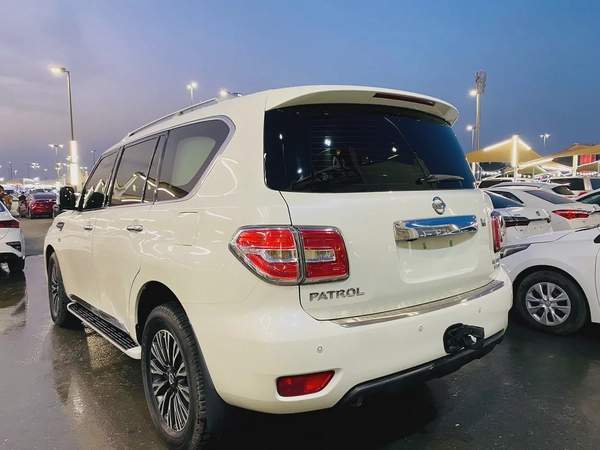 Km only Nissan Patrol LE Platinum City 2016 GCC Specs 3000